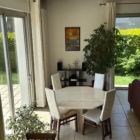 Maison Chekroun 168m2, Jardin, Riviere, Animaux Acceptes
